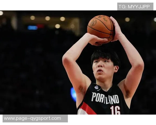 杨瀚森赛季三分球命中率仅136罚球表现却相对稳定继续努力提升状态